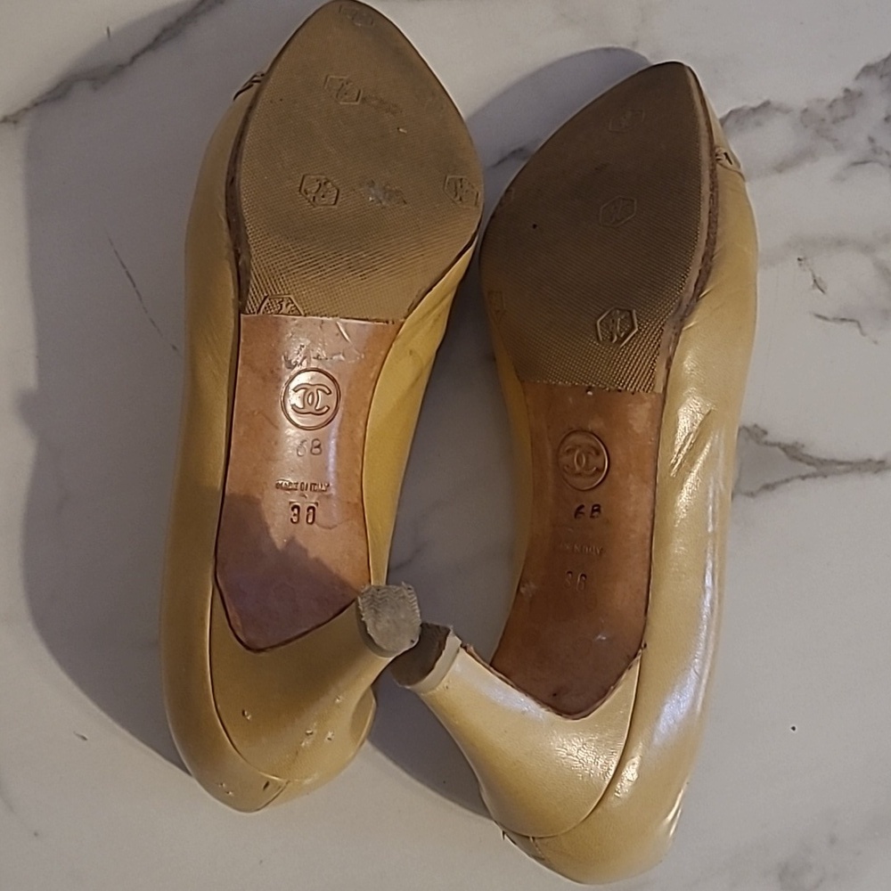 Chanel Vintage 1980's Golden Yellow Leather Pointed Toe Pumps Heels Wmn 6 - Picture 12 of 16